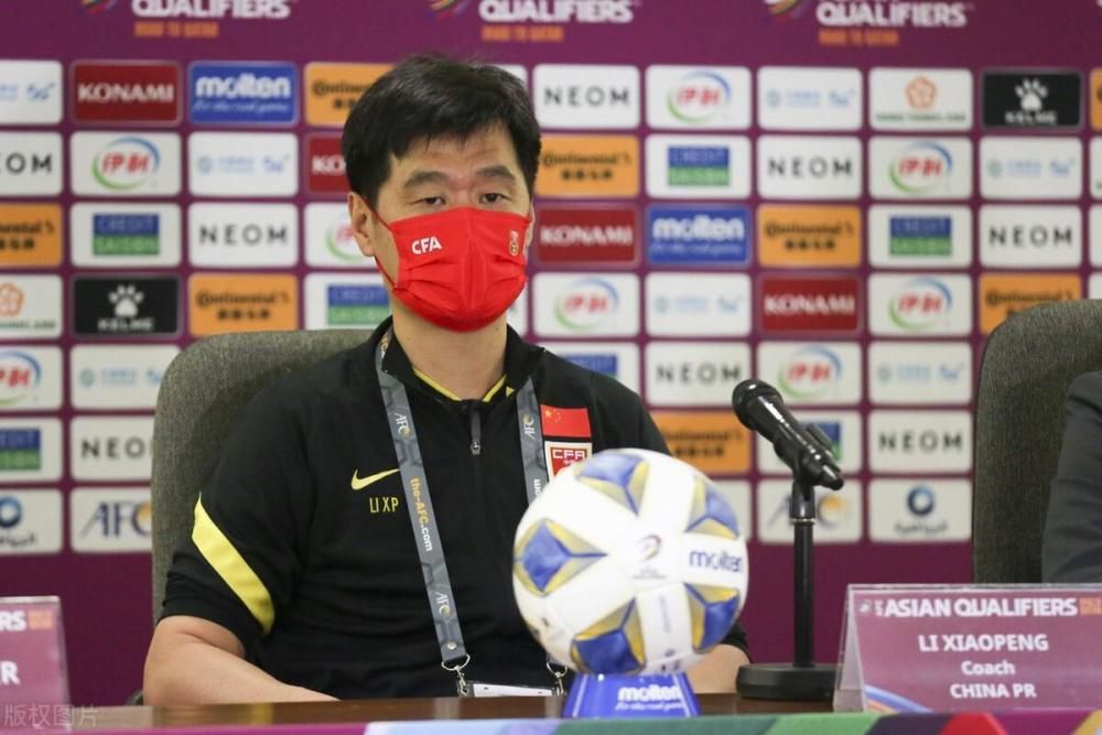 青训和招募主管吉姆-弗雷泽表示：“我们很高兴卡斯特尔丁把未来交给我们，期待看到他在这里继续成长。
